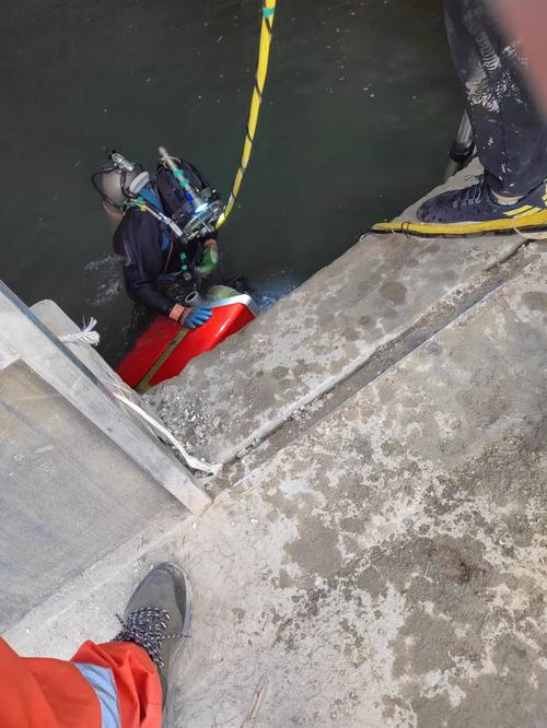 汉中潜水打捞水下安装公司